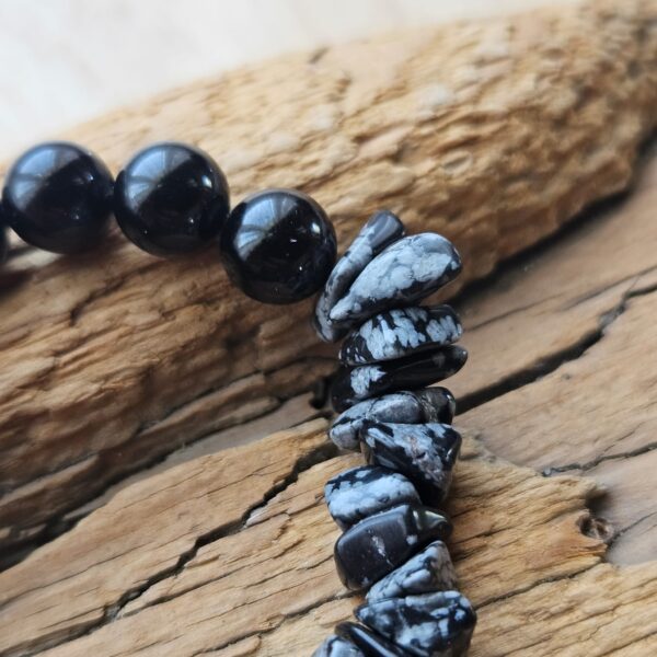 Schneeflocken-Obsidian-Armband mit Turmalin – Bild 3