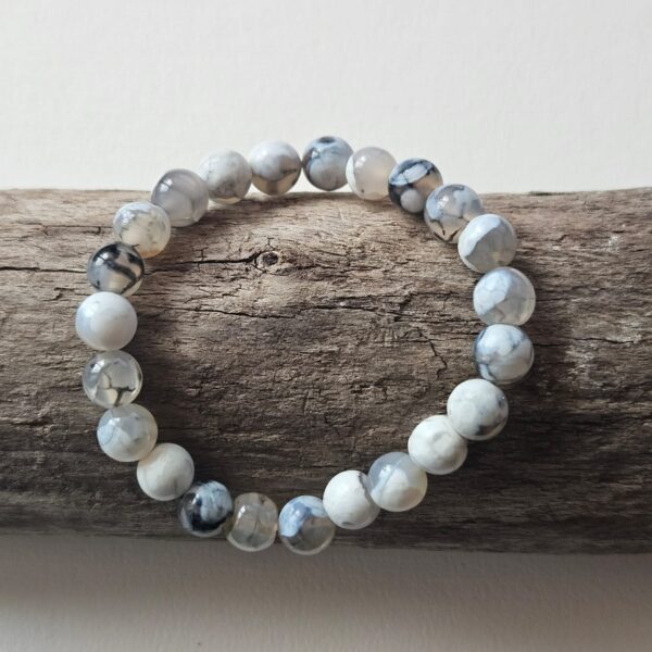 „Grau-Weisse Eleganz“ Feuerachat-Armband