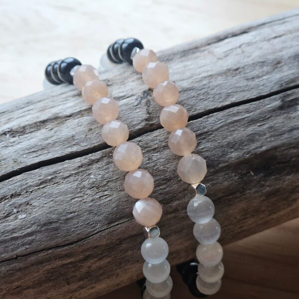 Handgefertigtes Doppel-Armband „Selenit-Sonnenglanz“ – Bild 3