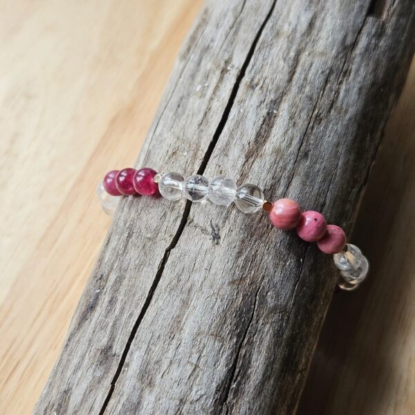 Armband aus Lepidolith, Bergkristall und Rhodonit – Bild 3