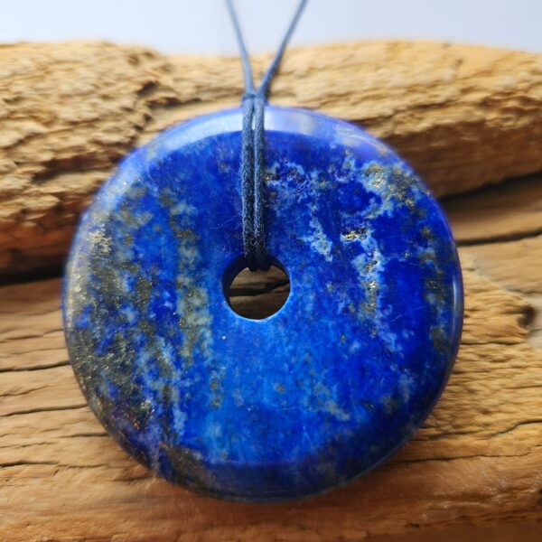 Lapislazuli Donut Anhänger 5cm mit Band – Bild 3